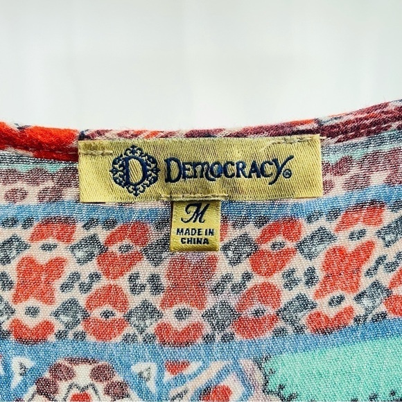 Democracy Women’s Sz Medium Multi-Color Lightweight 3/4 Bell Sleeve Cardigan - Picture 6 of 8